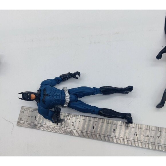 Batman Action Figure Mixed Lot 4 Toy Toys Super Hero Figurines Different Dolls - Picture 14 of 15